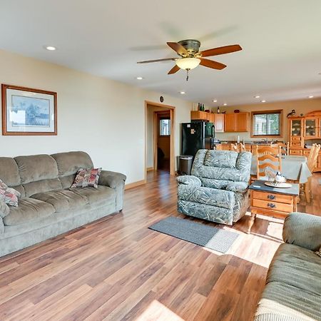 Kentucky Lake Getaway With Lookout Deck, Water View! New Concord Exteriör bild
