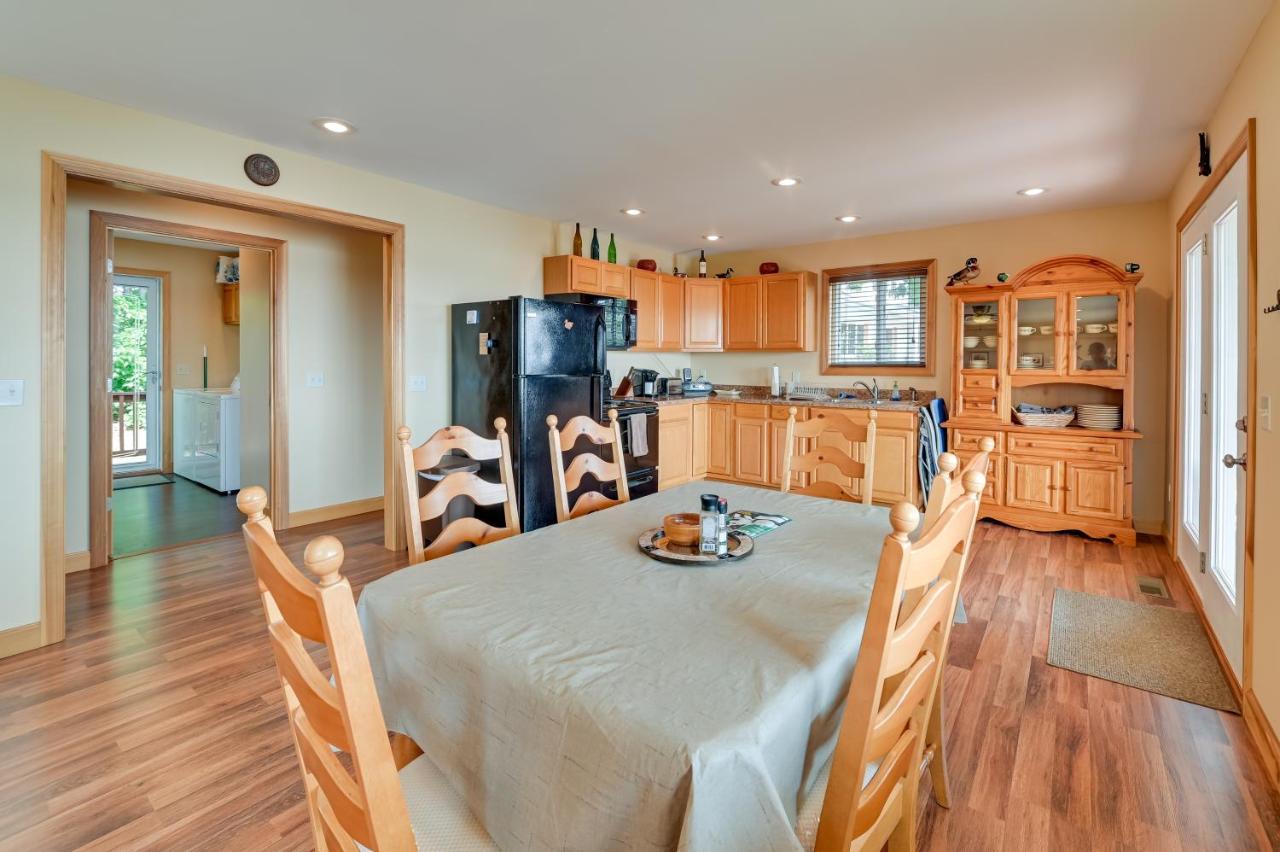 Kentucky Lake Getaway With Lookout Deck, Water View! New Concord Exteriör bild