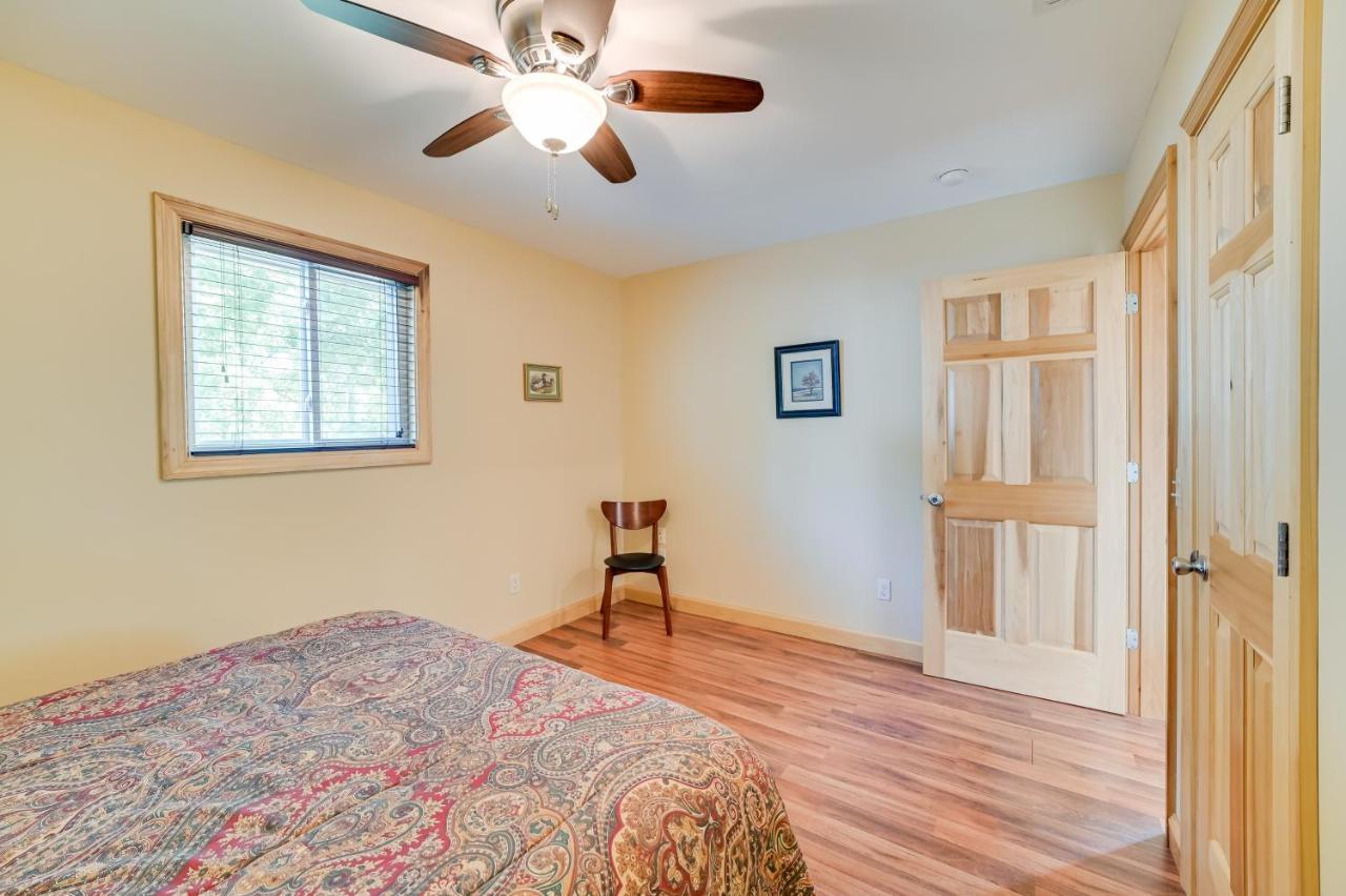 Kentucky Lake Getaway With Lookout Deck, Water View! New Concord Exteriör bild